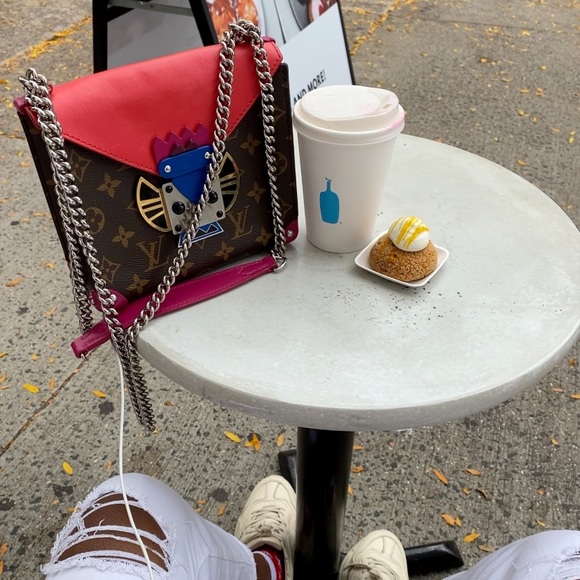 LOUIS VUITTON Monogram Tribal Mask Pochette PM - Picture 2 of 16